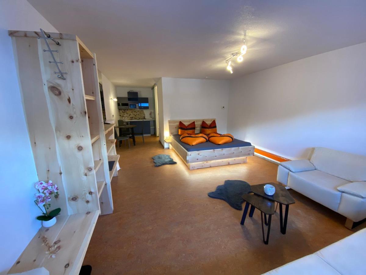 Ferien Haus - Ferienwohnung Lorena นอยชติฟ อิม ชตูไปทัล ภายนอก รูปภาพ